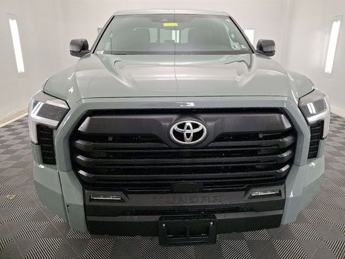 Used 2025 Toyota Tundra SR5 w/ SR5 Premium Package image 29
