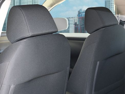 New 2026 Honda HR-V LX image 17