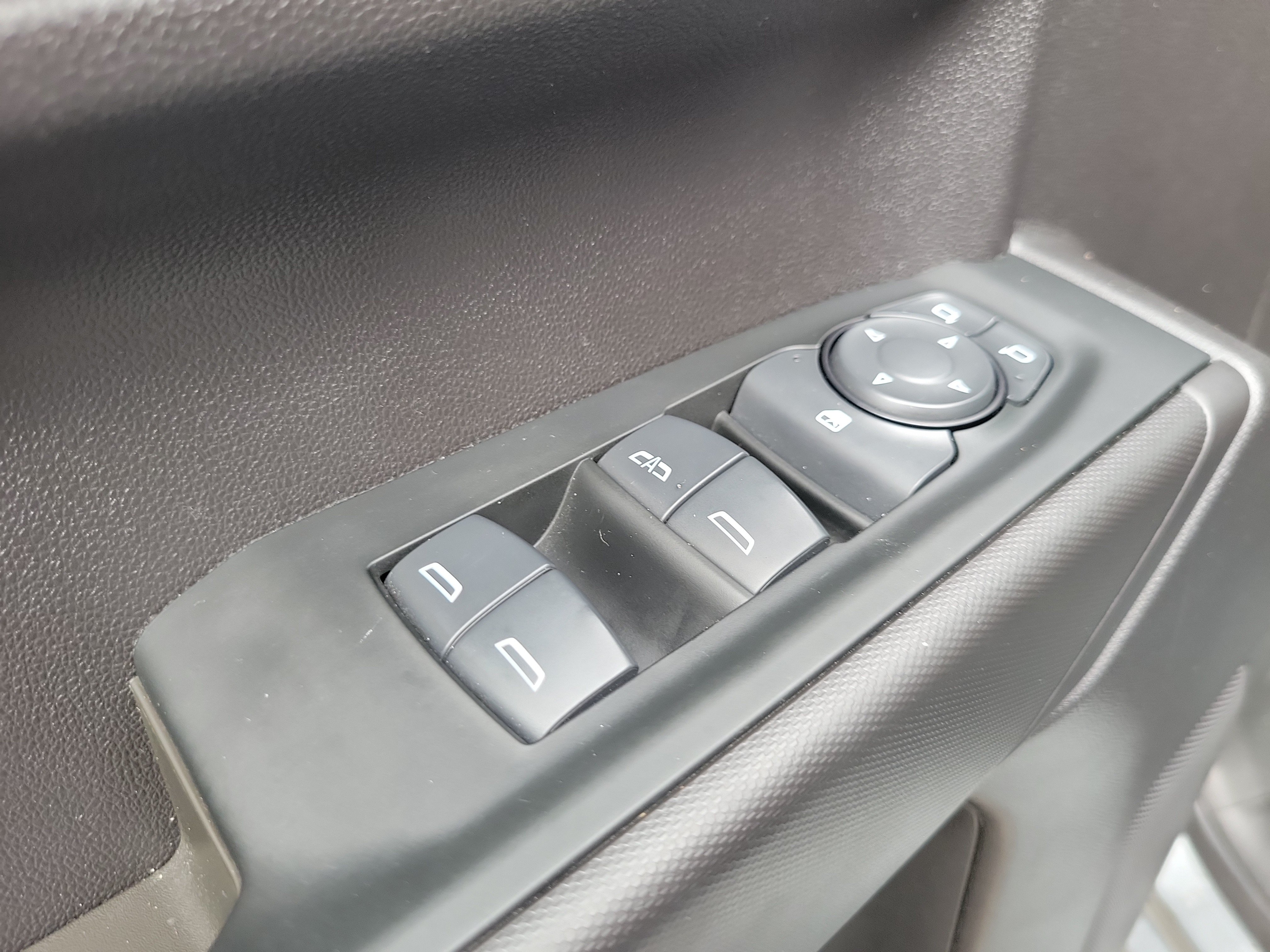 Used 2024 Chevrolet Silverado 1500 Custom RWD image 23