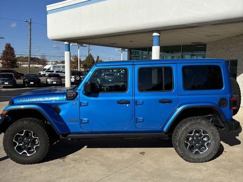 Used 2023 Jeep Wrangler Unlimited Rubicon 4xe w/ Cold Weather Group image 5