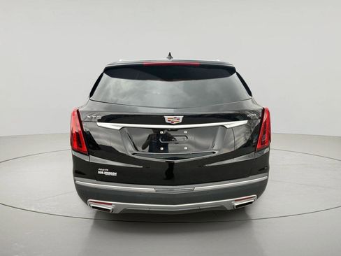 Used 2022 Cadillac XT5 Premium Luxury w/ Technology Package AWD/4WD image 2