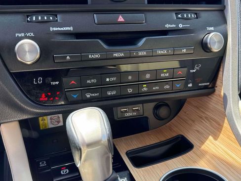 Used 2022 Lexus RX 450hL AWD w/ Premium Package image 17