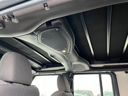 Used 2025 Jeep Wrangler Unlimited Sahara w/ Safety Group image 36