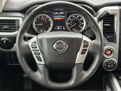 Used 2017 Nissan Titan PRO-4X w/ Pro-4x Convenience Package image 14
