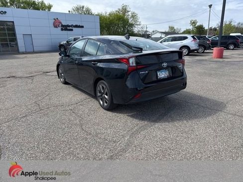Used 2020 Toyota Prius XLE w/ Advanced Technology Package FWD image 4