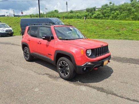 Certified 2023 Jeep Renegade Trailhawk image 2