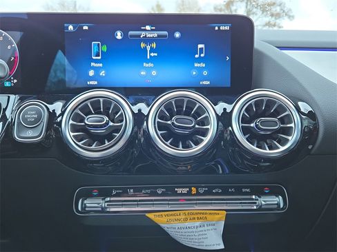 Certified 2025 Mercedes-Benz GLA 35 AMG 4MATIC image 24