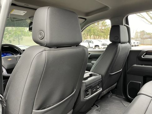 Used 2025 Chevrolet Silverado 1500 LT image 27