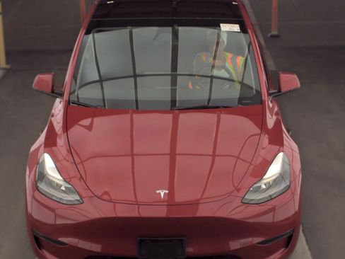 Used 2023 Tesla Model Y Long Range AWD/4WD image 6