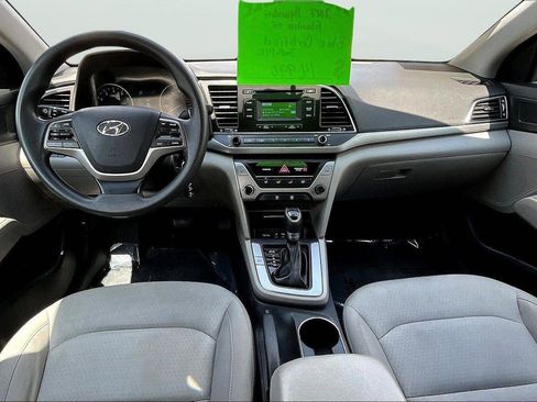 Used 2017 Hyundai Elantra SE image 7