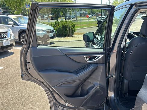 Used 2023 Subaru Forester Premium AWD/4WD image 21