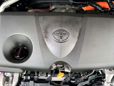 Used 2024 Toyota RAV4 XLE Premium AWD/4WD image 32