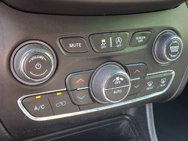 Used 2020 Jeep Cherokee High Altitude AWD/4WD image 16