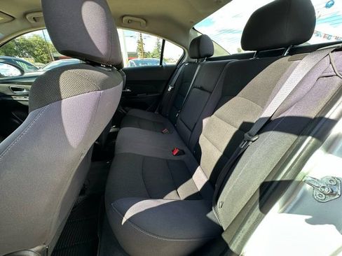 Used 2014 Chevrolet Cruze LT FWD image 13