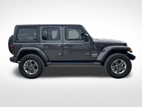 Used 2020 Jeep Wrangler Unlimited Sahara AWD/4WD image 13