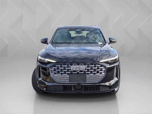 New 2025 Audi Q5 Premium Plus image 2