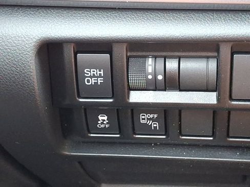 Certified 2023 Subaru Impreza 2.0i Limited image 24