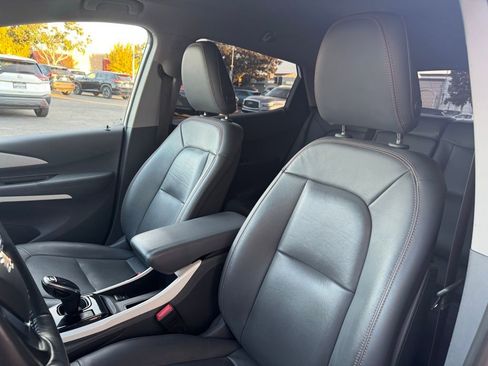 Used 2020 Chevrolet Bolt Premier w/ Infotainment Package image 18