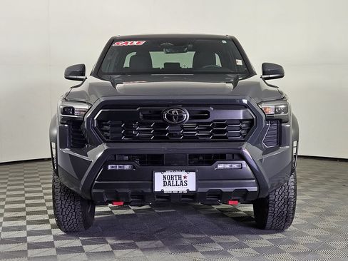 Used 2025 Toyota Tacoma TRD Off-Road AWD/4WD image 2
