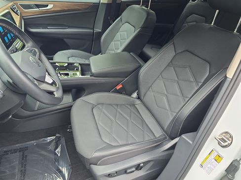 Used 2026 Volkswagen Atlas SE w/ Black Wheel Package FWD image 16