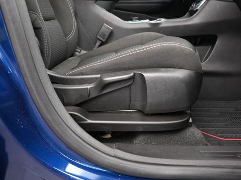 Used 2022 GMC Terrain SLE image 15