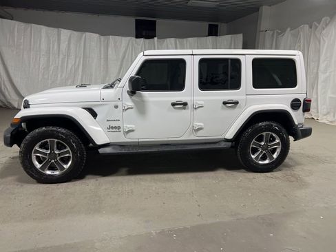 Used 2020 Jeep Wrangler Unlimited Sahara image 4