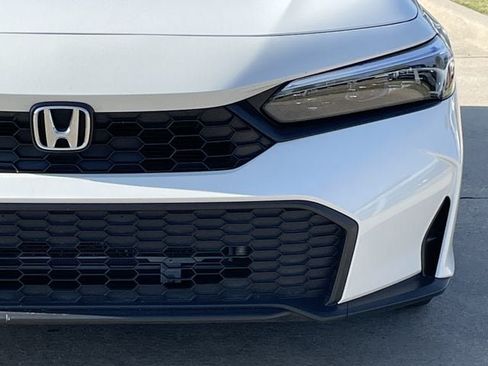Used 2025 Honda Civic Sport image 8