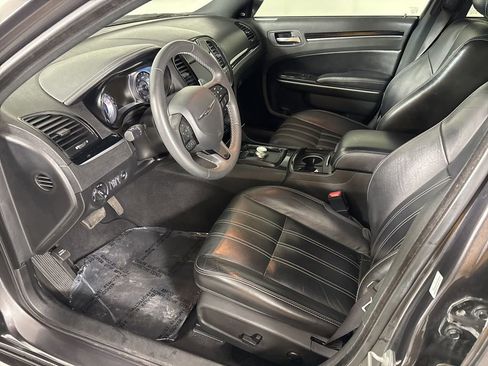 Used 2023 Chrysler 300 S image 18
