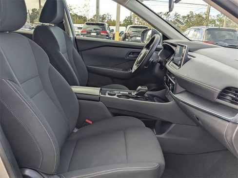 Used 2024 Nissan Rogue S image 13