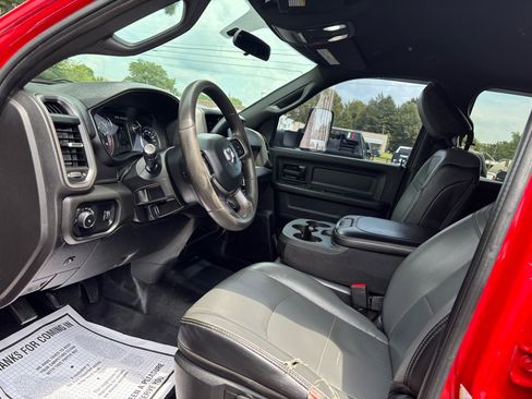 Used 2022 RAM 2500 Tradesman w/ Chrome Appearance Group AWD/4WD image 10