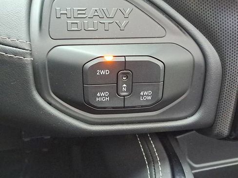 Used 2026 RAM 2500 Limited AWD/4WD image 16