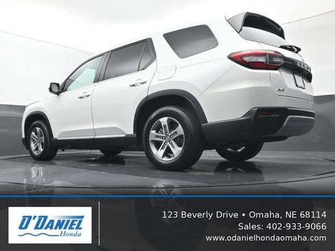 Used 2025 Honda Pilot EX-L image 22