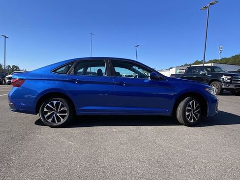 Used 2024 Volkswagen Jetta S image 2