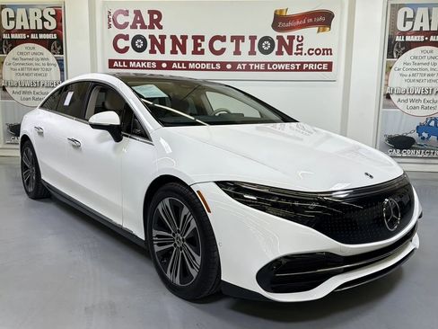 Used 2022 Mercedes-Benz EQS 450+ Sedan image 5