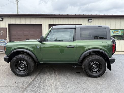 Used 2023 Ford Bronco Black Diamond AWD/4WD image 2