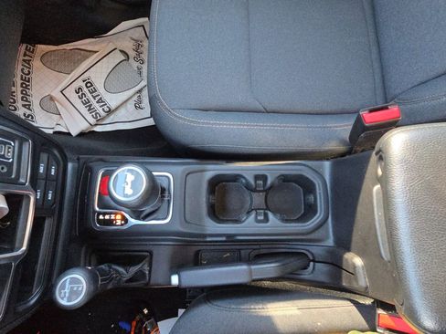 Used 2024 Jeep Wrangler Sport image 24