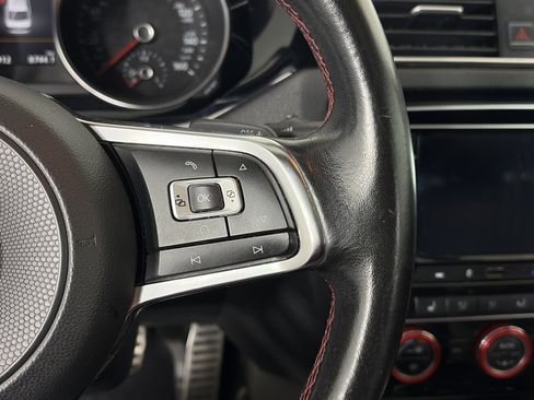 Used 2017 Volkswagen Jetta GLI image 29