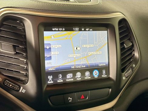 Used 2018 Jeep Cherokee Limited w/ Luxury Group image 16