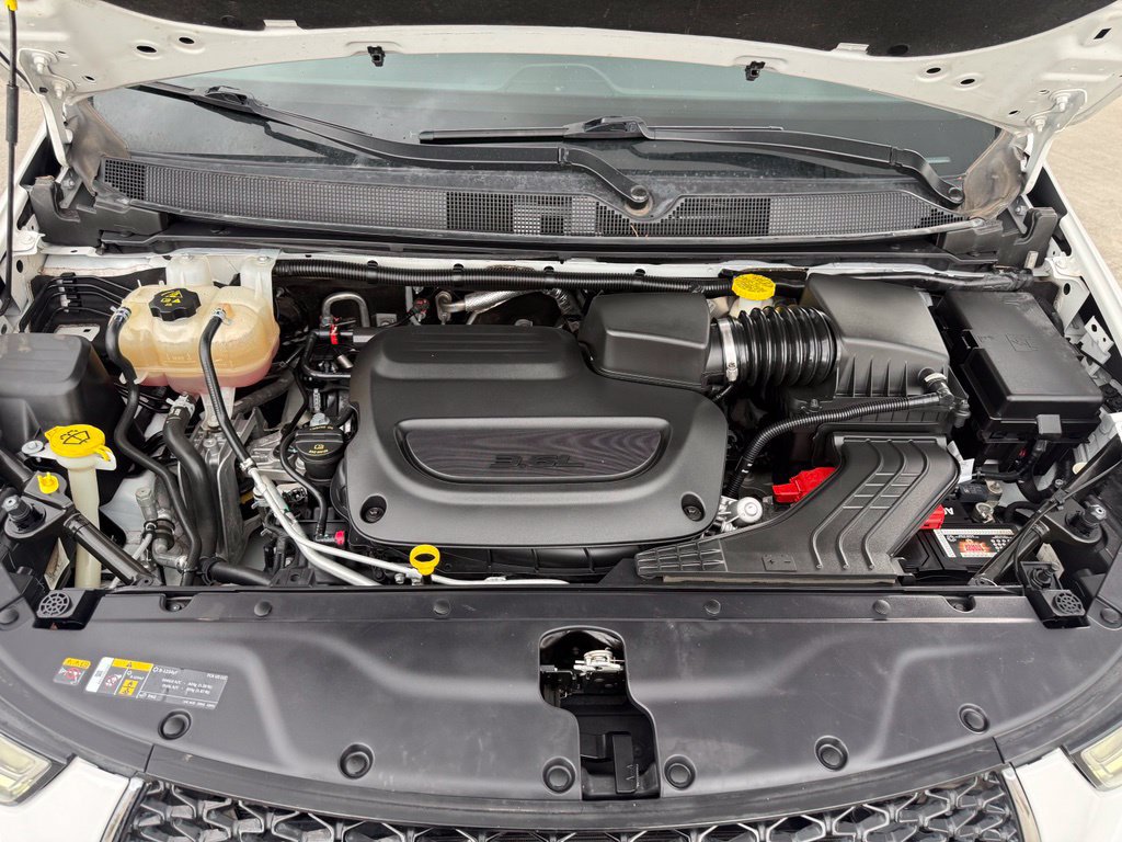 Used 2022 Chrysler Pacifica Limited FWD image 30