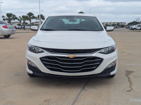 Used 2024 Chevrolet Malibu LT FWD image 2