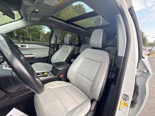 Used 2021 Ford Explorer XLT w/ Equipment Group 202A AWD/4WD image 22