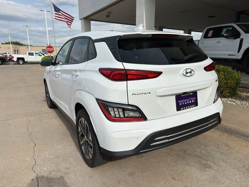 Used 2023 Hyundai Kona Limited w/ Cargo Package FWD image 6