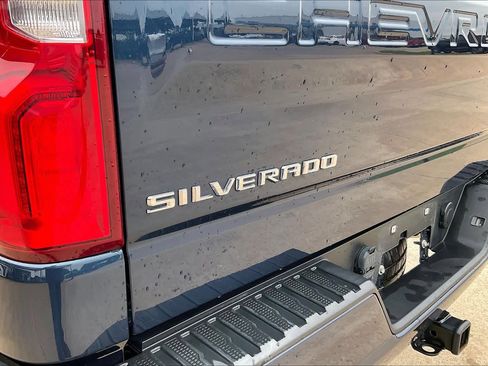 Certified 2022 Chevrolet Silverado 1500 Custom RWD image 30