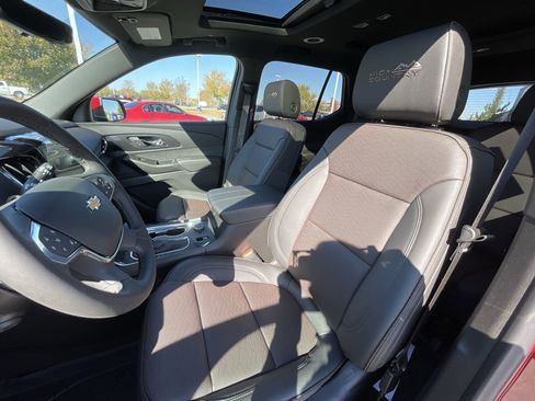 Used 2023 Chevrolet Traverse High Country w/ LPO, Floor Liner Package image 20