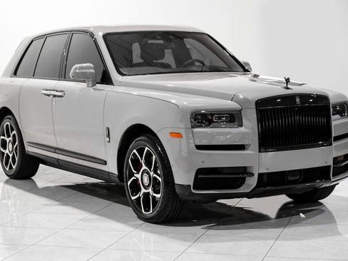 Used 2023 Rolls-Royce Cullinan Black Badge w/ Driver's Package AWD/4WD image 3