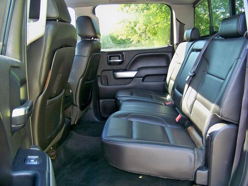 Used 2014 Chevrolet Silverado 1500 LTZ AWD/4WD image 16