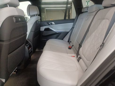 New 2026 BMW X5 xDrive40i w/ M Sport Package AWD/4WD image 42