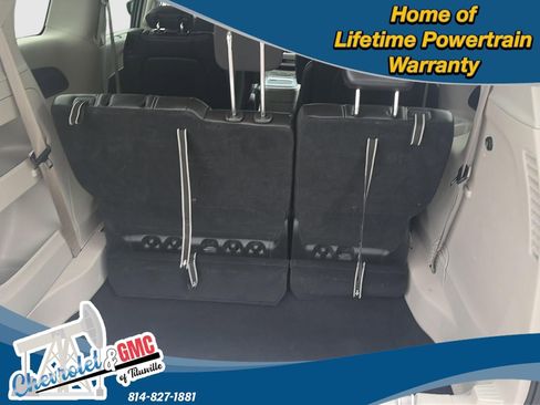 Used 2024 Chrysler Pacifica Touring-L FWD image 11