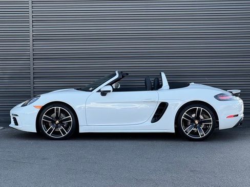 Used 2024 Porsche 718 Boxster RWD image 28