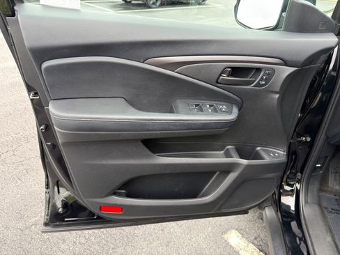 Used 2023 Honda Passport EX-L image 11